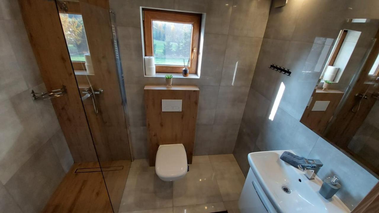 Sumowo  Domek Z Kominkiem Nad Jeziorem Z Jacuzzi Ogrodowym מראה חיצוני תמונה